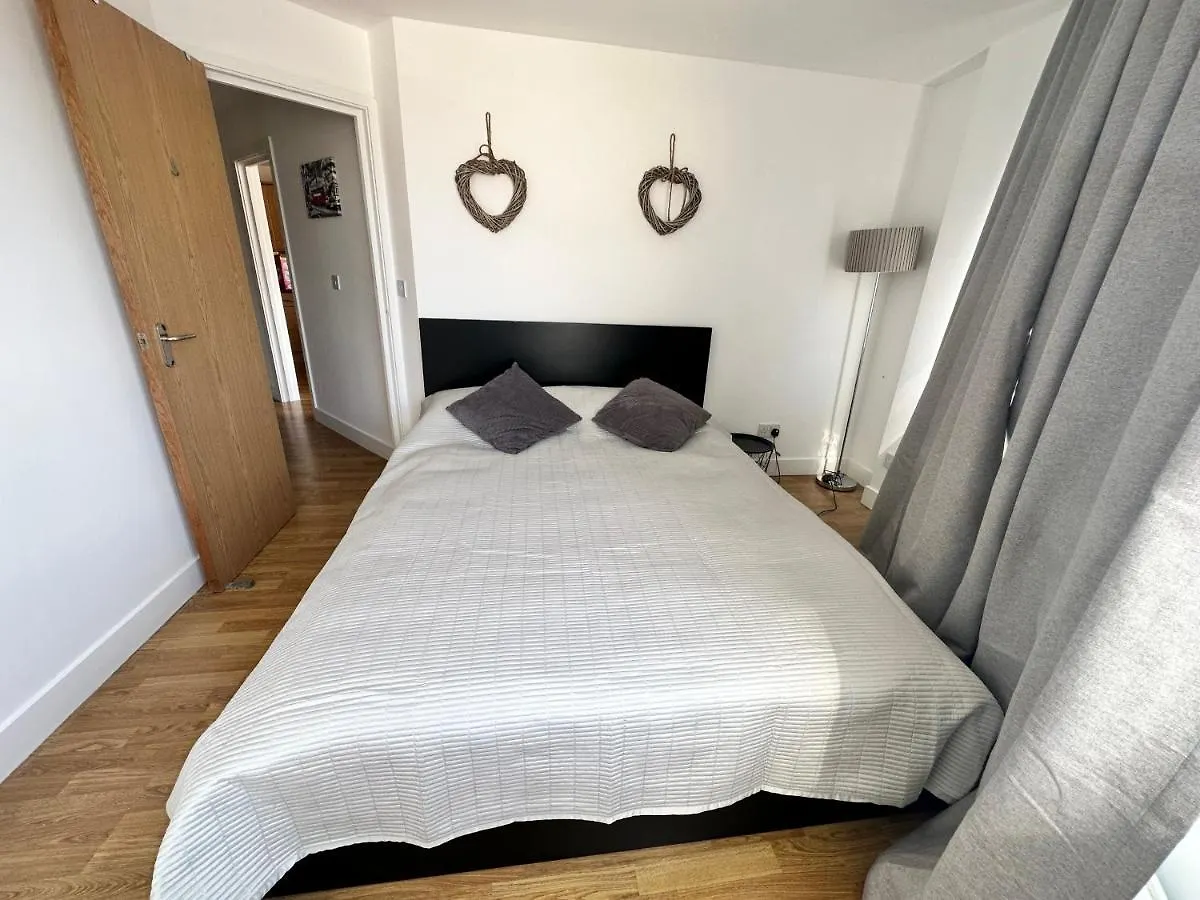 Apartamento 2 Bedroom Flat 1 Stop From London Bridge