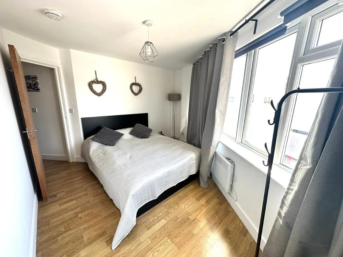 2 Bedroom Flat 1 Stop From London Bridge Apartamento