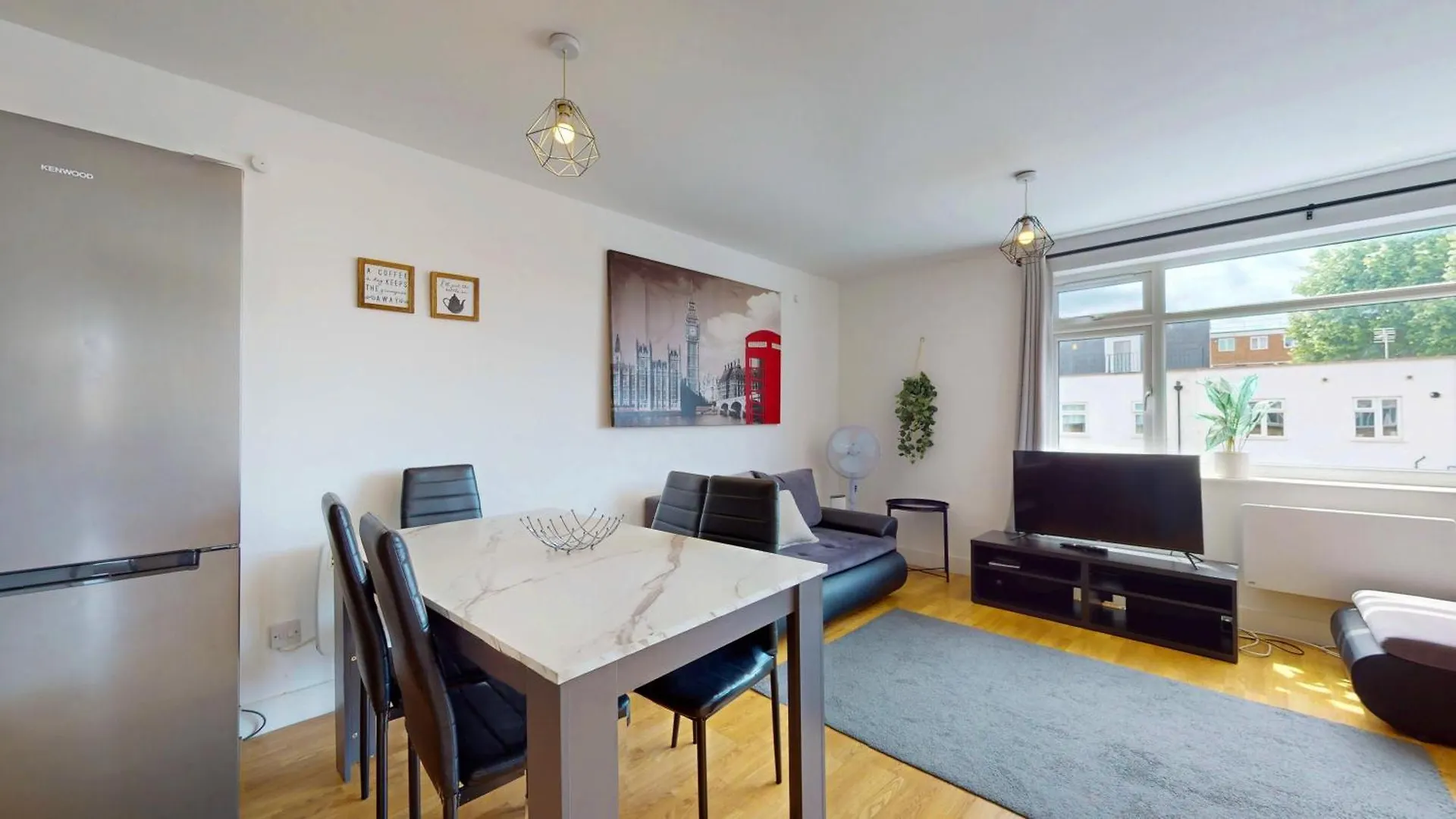 2 Bedroom Flat 1 Stop From London Bridge 0*,  United Kingdom